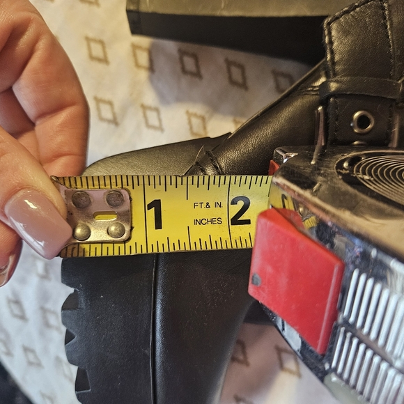 Guess heeled booties - Picture 7 of 8